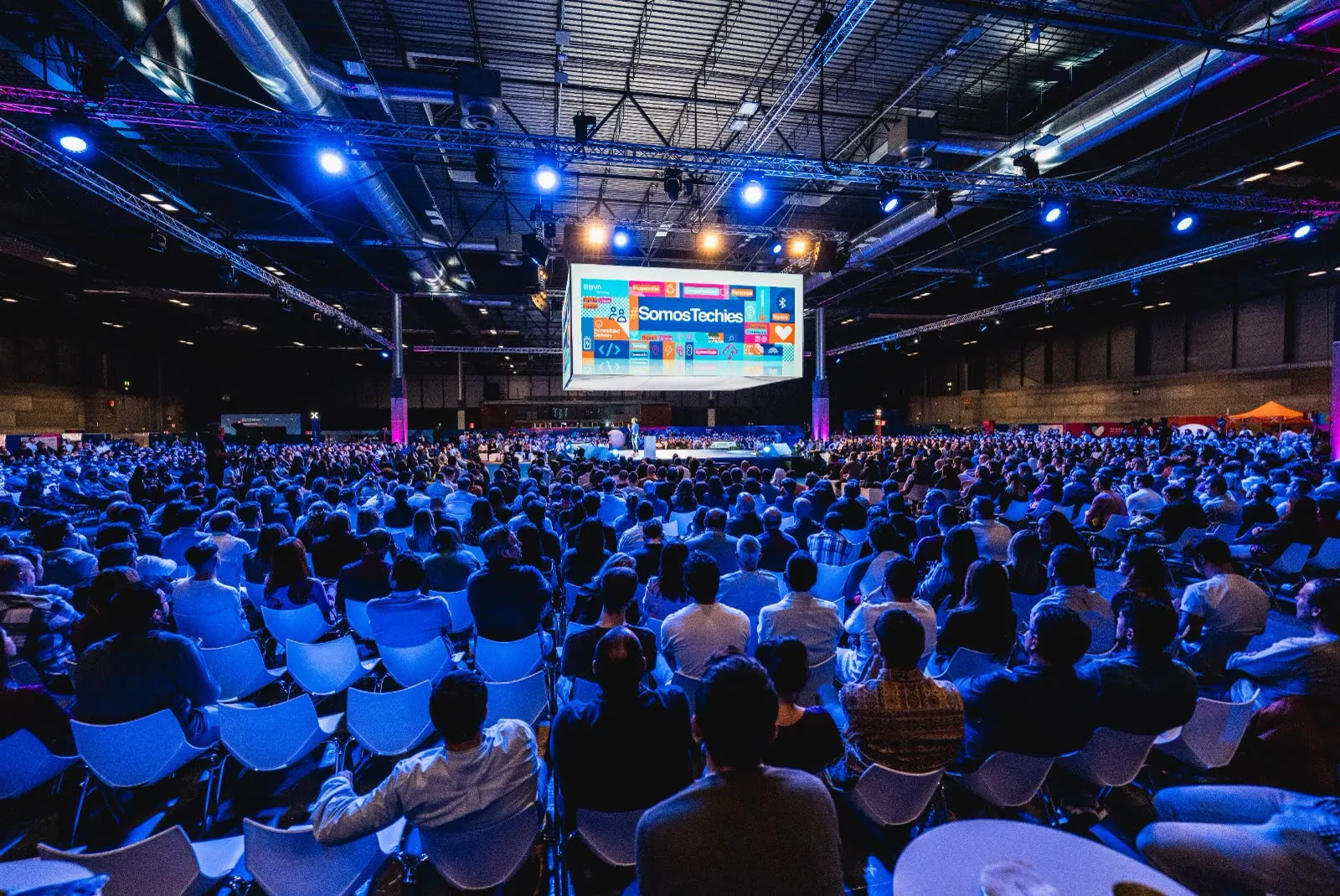 Evento interno de BBVA Technology con materiales creativos de bersanstudio